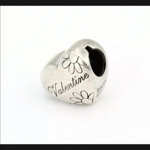 Halia Valentine bead